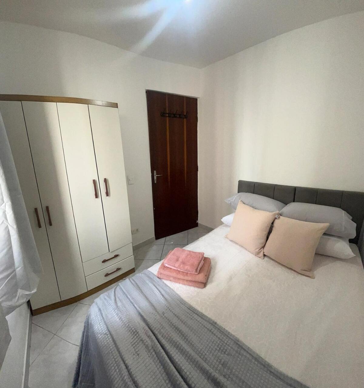 Apartamento Com Otima Localizacao Em Champagnat Curitiba
